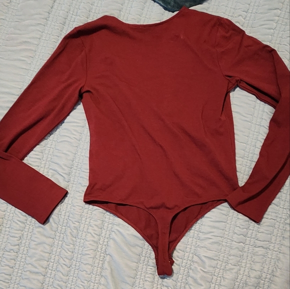 Express One Eleven Maroon V-Neck Long Sleeve Bodysuit Size Medium - Picture 2 of 4